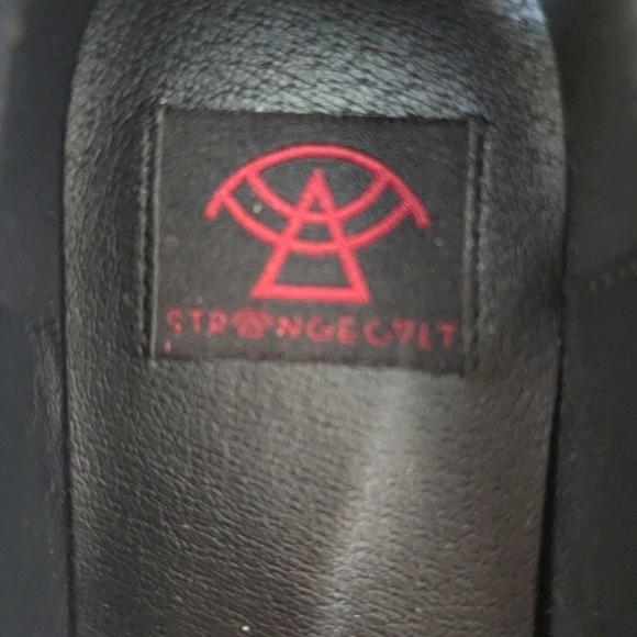 Strange Cvlt flats - Picture 7 of 9